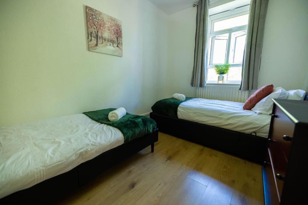 Апартаменты Pristine 3 Beds Hackney E9 Лондон Экстерьер фото