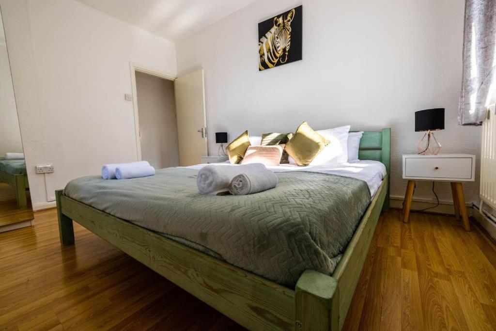 Апартаменты Pristine 3 Beds Hackney E9 Лондон Экстерьер фото